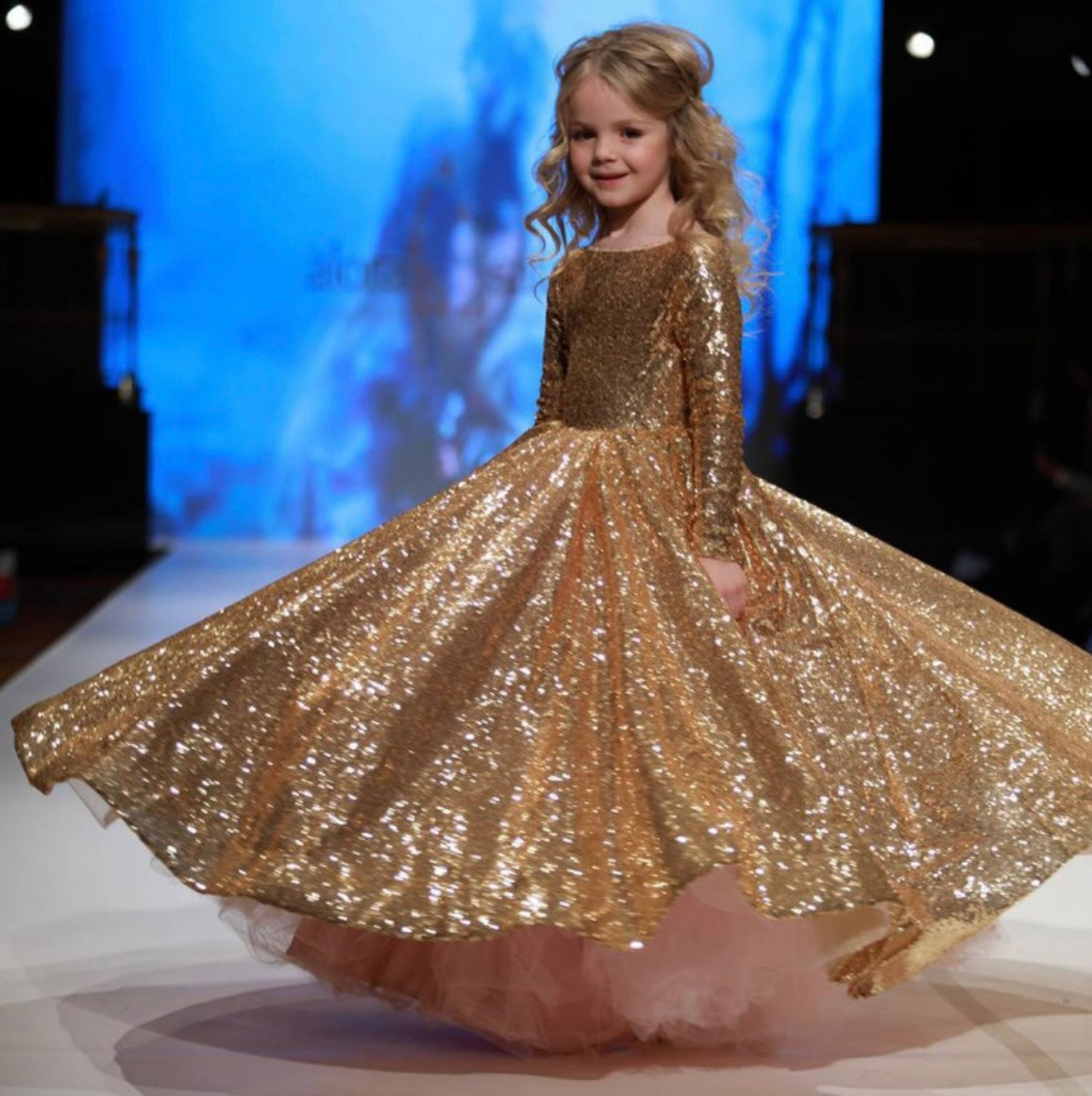 Girls' Little Princess Dress With Gold Sequins And Fluffy Yarn